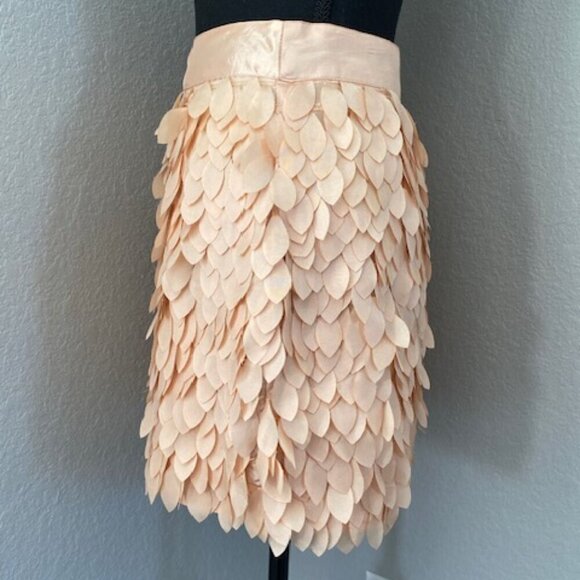 KARDASHIAN Peach Shimmer Petal Fringe Mini Skirt XS - Picture 3 of 12